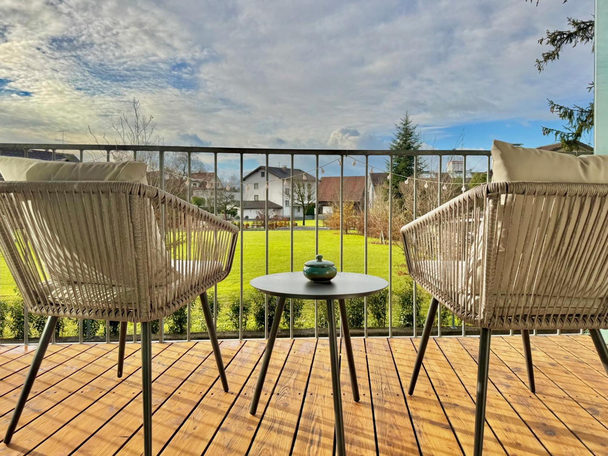 Flair Apartments Vorarlberg - Stilvolles Wohnen Nahe Bodensee & Alpen - Kueche, Balkon & Gratis Parkplatz Bregenz Esterno foto