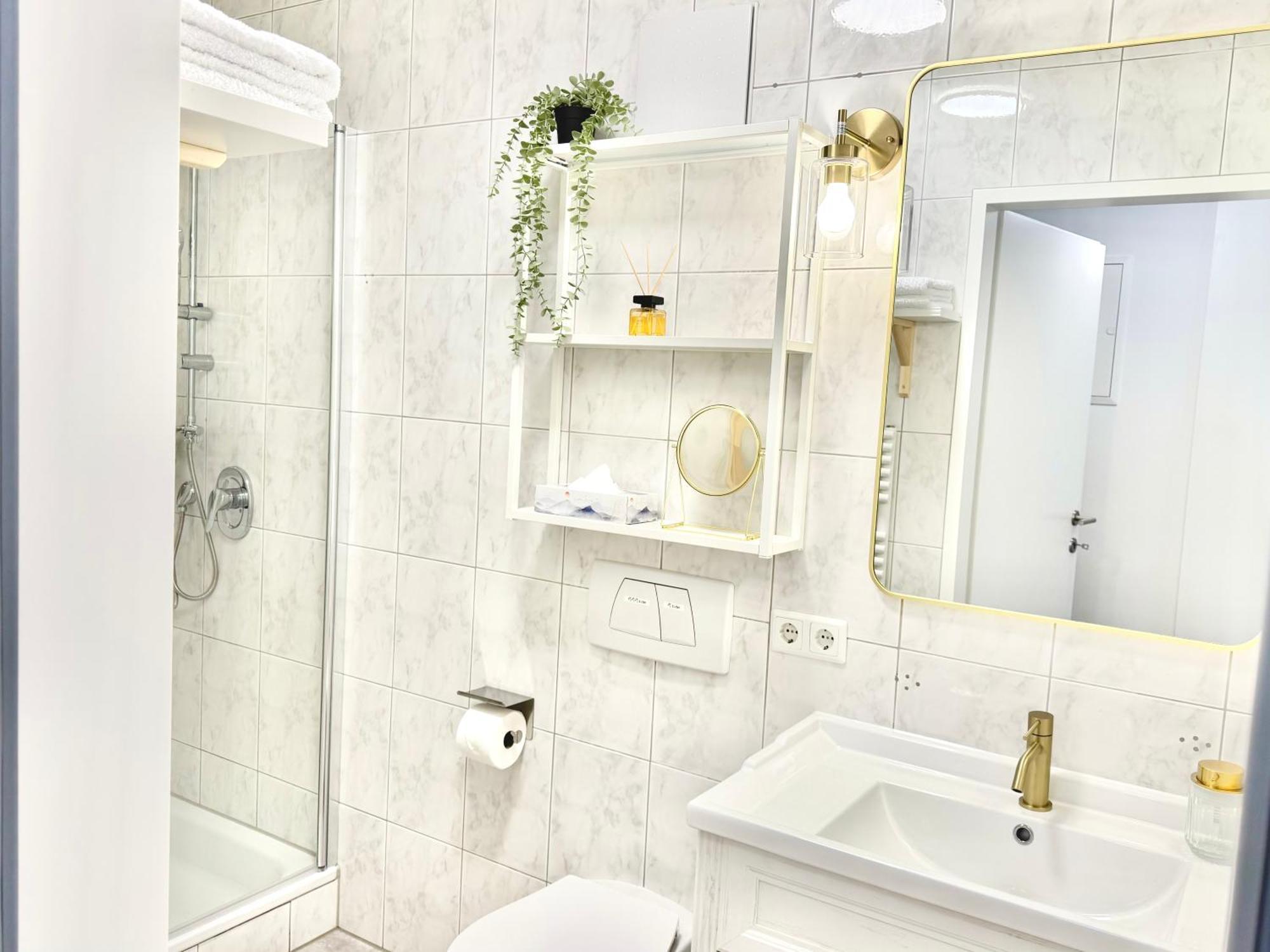 Flair Apartments Vorarlberg - Stilvolles Wohnen Nahe Bodensee & Alpen - Kueche, Balkon & Gratis Parkplatz Bregenz Esterno foto